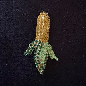 Vintage Rhinestone Ear of Corn Brooch. Exquisite Detailing.